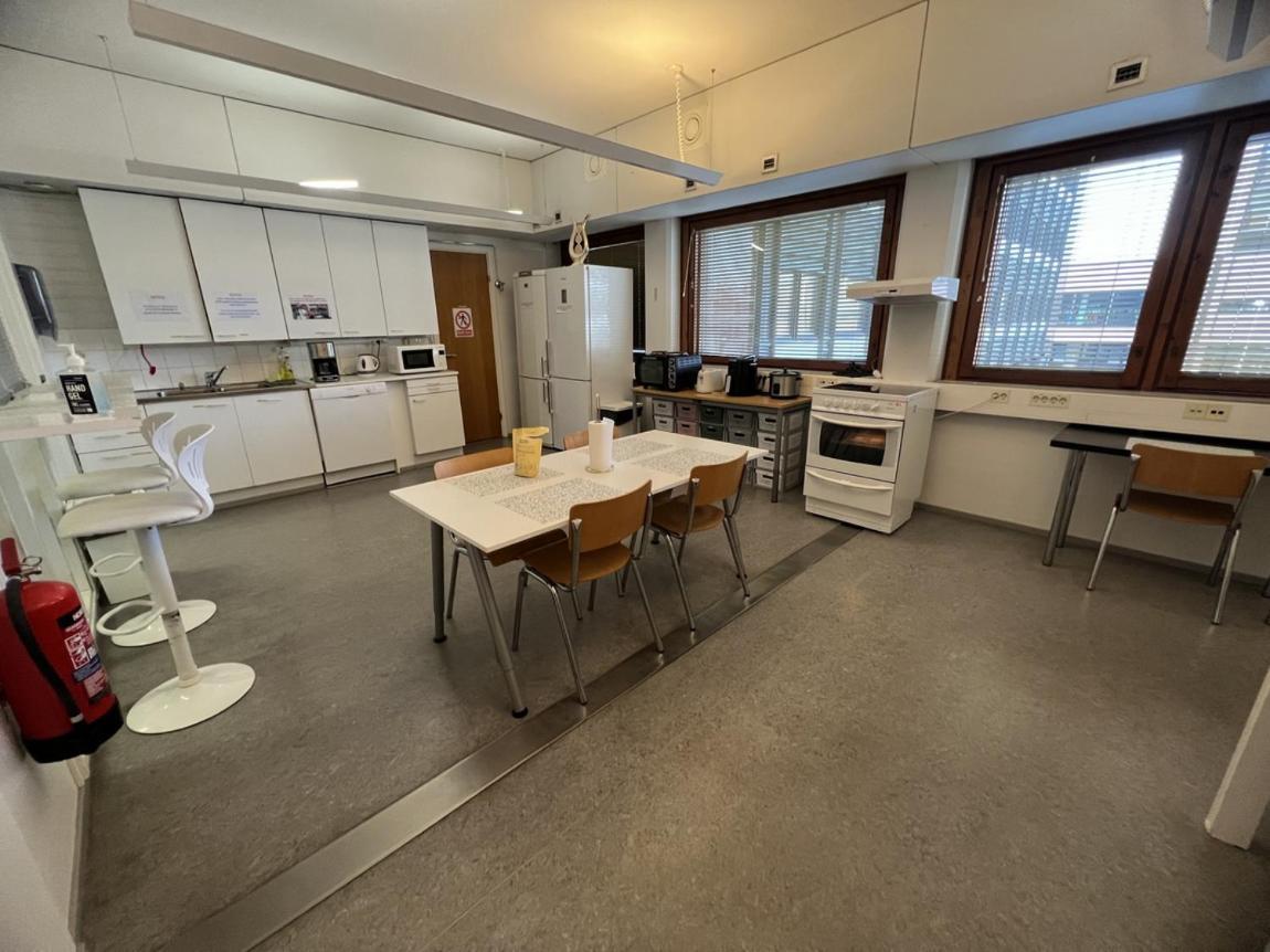 Hmi Smart Group 233 Hostel Helsinki Exterior photo